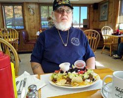 Pete got a platterful of nachos